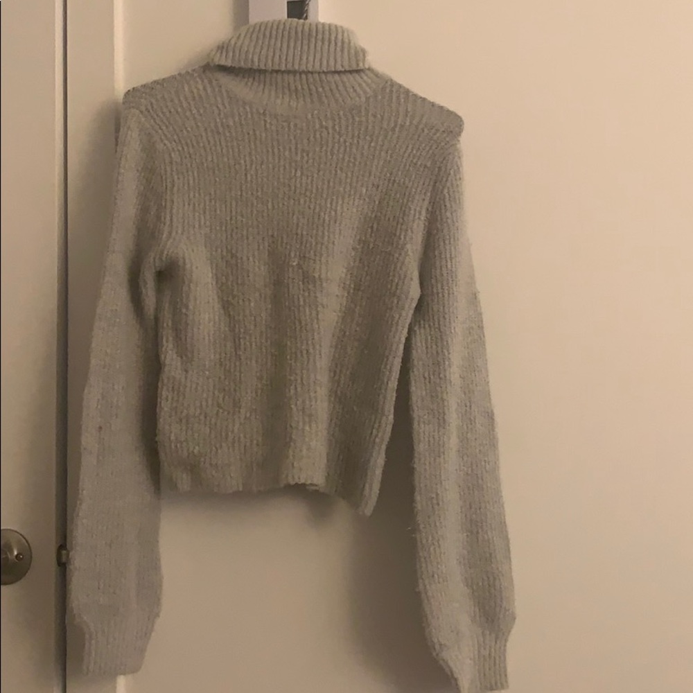 sweater - Picture 1 of 1